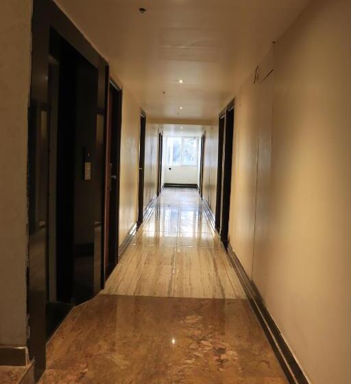 호텔 Balaji Gold Inn