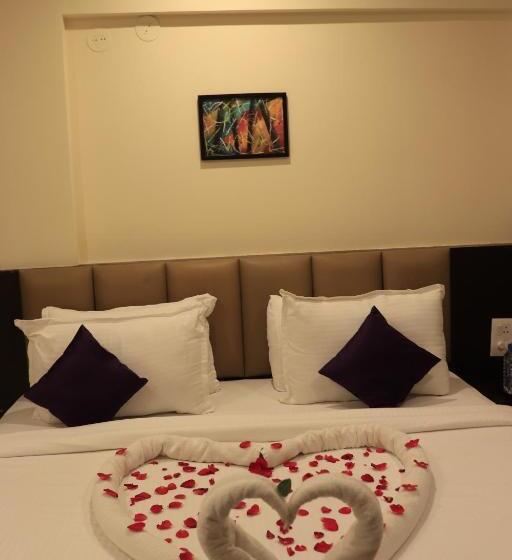 호텔 Balaji Gold Inn