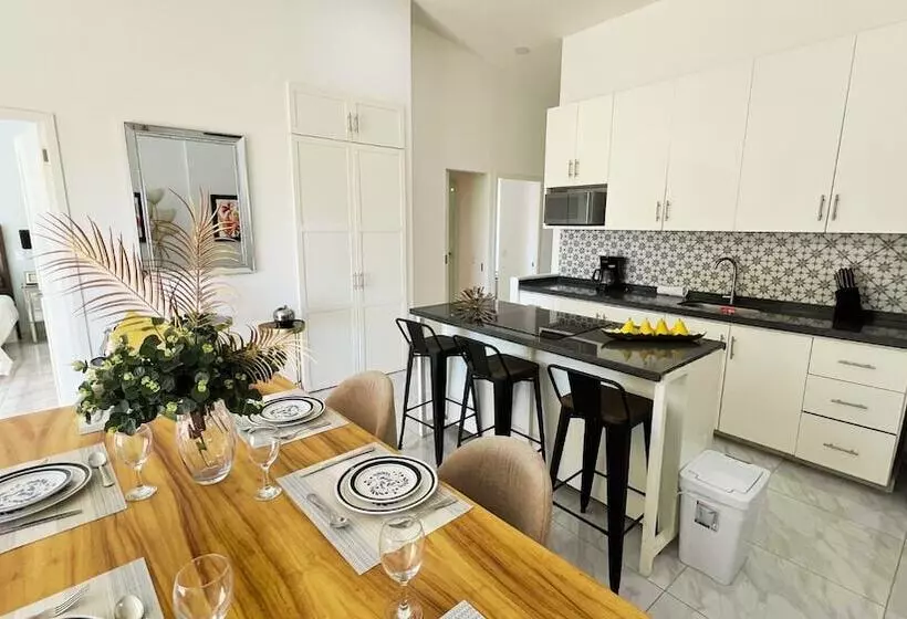 Hotelli Residences By Mp Cabo San Lucas