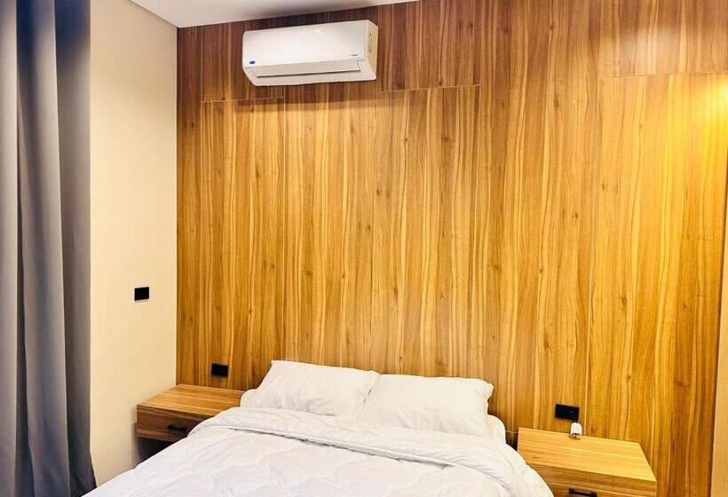 هتل Farida Habu Palace