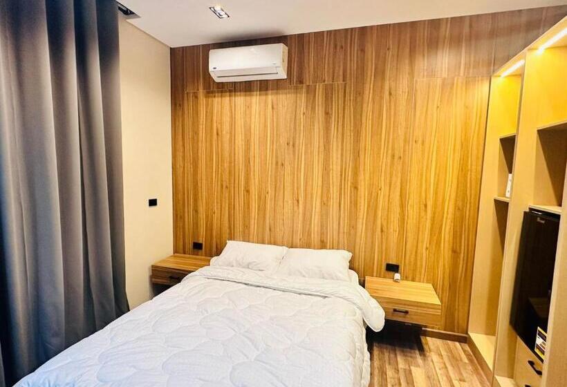 هتل Farida Habu Palace