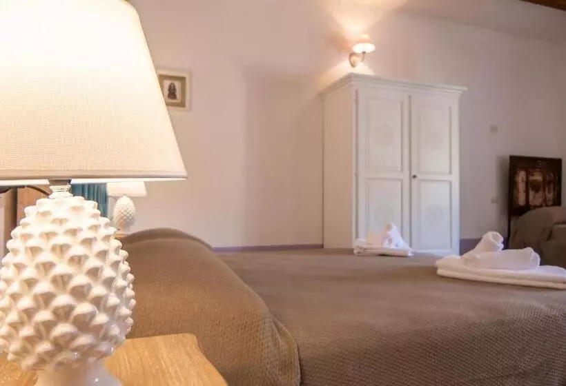 ホテル La Ratina Azienda Agricola   Agriturismo   Enoturismo