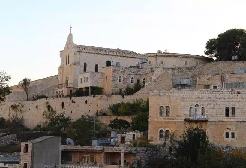 هاستل House Of Peace