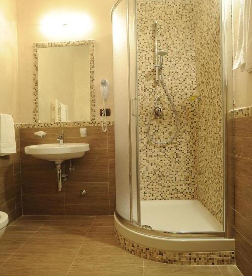 B&b Muro Torto Cairoli  Struttura Sanificata Giornalmente Con Prodotti Specifici Conformi Al Decalo