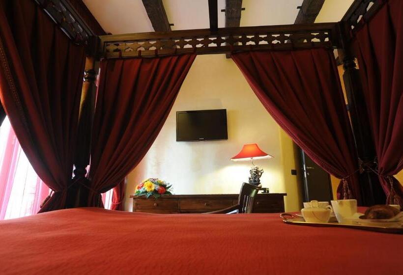 B&b Muro Torto Cairoli  Struttura Sanificata Giornalmente Con Prodotti Specifici Conformi Al Decalo