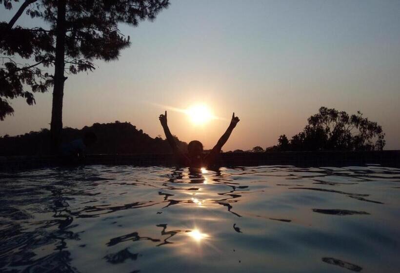 تختخواب و صبحانه Chinyonga Guesthouse