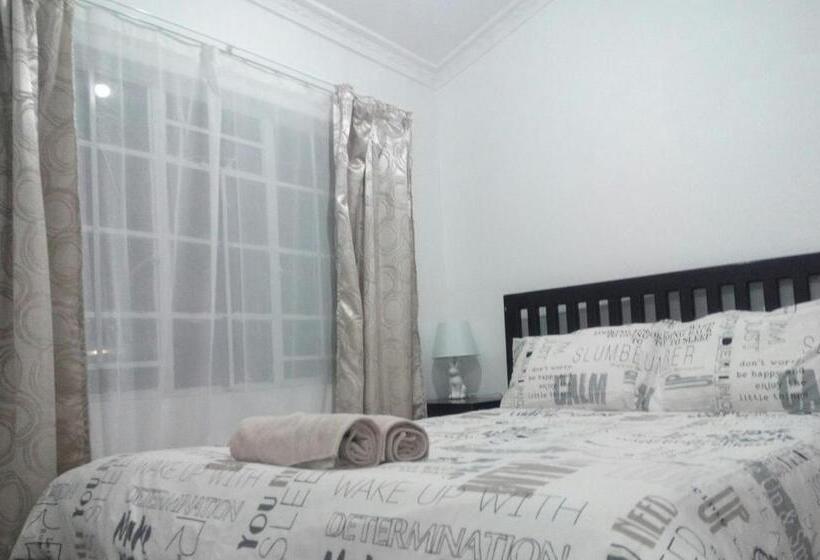 تختخواب و صبحانه Chinyonga Guesthouse