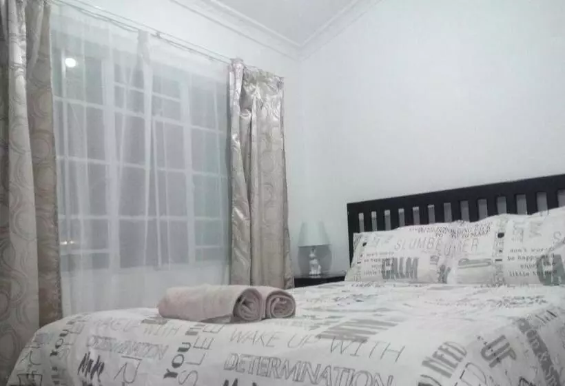 تختخواب و صبحانه Chinyonga Guesthouse