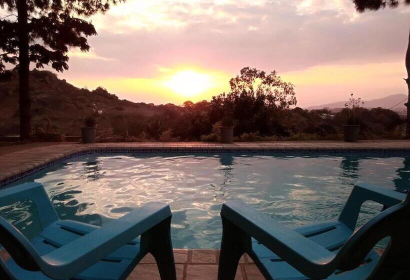 تختخواب و صبحانه Chinyonga Guesthouse