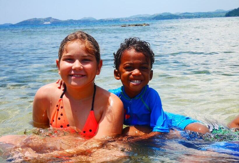 تختخواب و صبحانه Home Sakalava