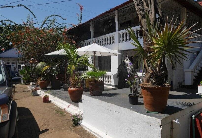 تختخواب و صبحانه Home Sakalava