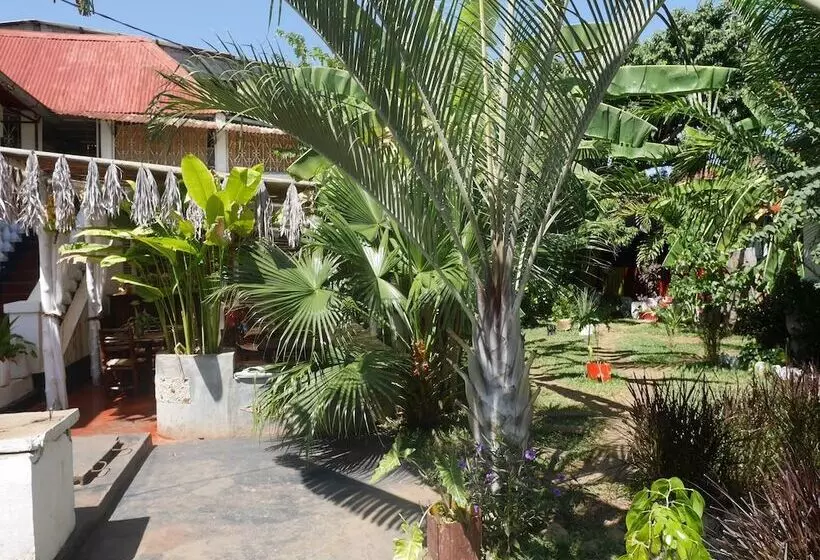 تختخواب و صبحانه Home Sakalava