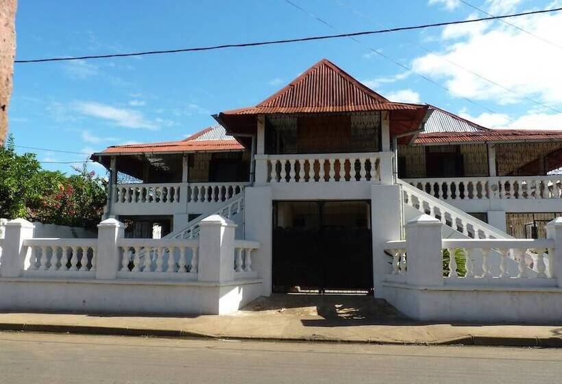 تختخواب و صبحانه Home Sakalava