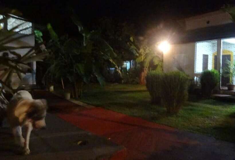 تختخواب و صبحانه Home Sakalava