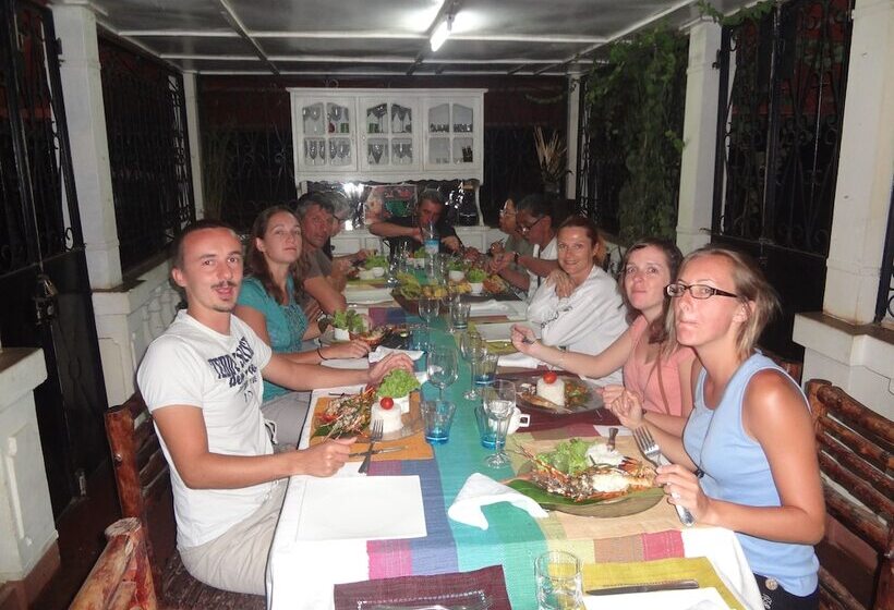 تختخواب و صبحانه Home Sakalava