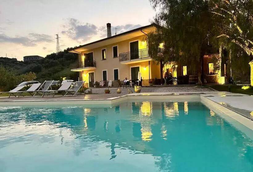 Aamiaismajoitus (B&B) Villa Le Torrette