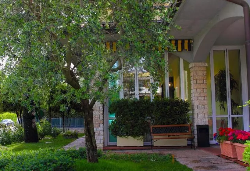 هتل Albergo La Quiete