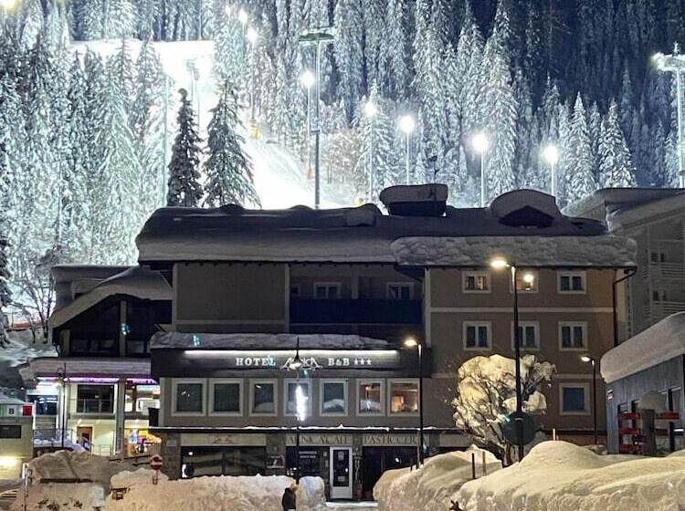 Отель Ariston S