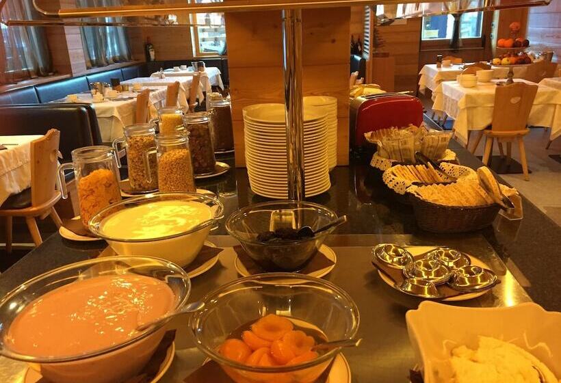 Отель Ariston S