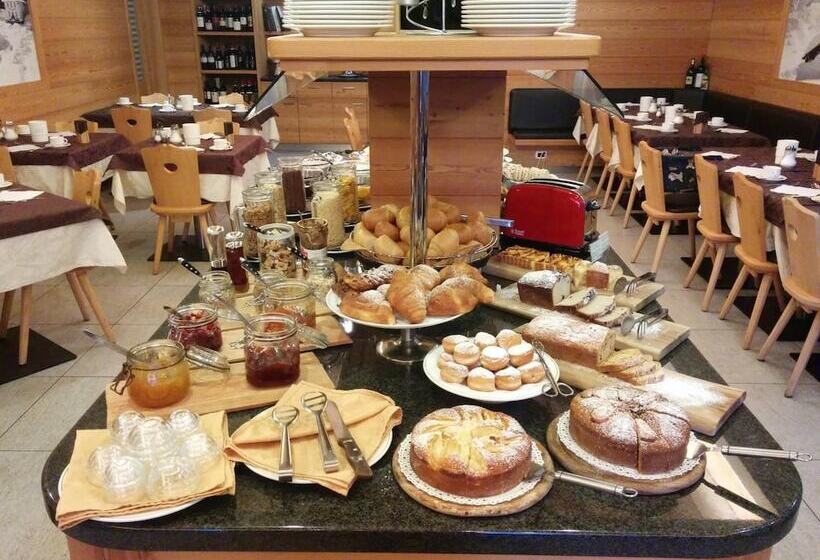 Отель Ariston S