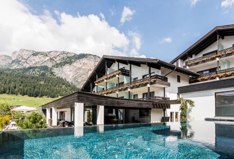 Hotel Biancaneve Family