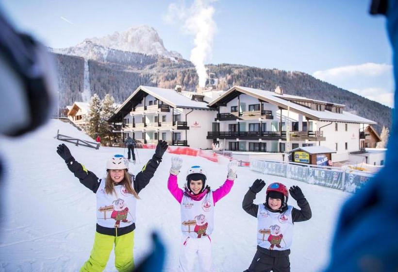 Hotel Biancaneve Family