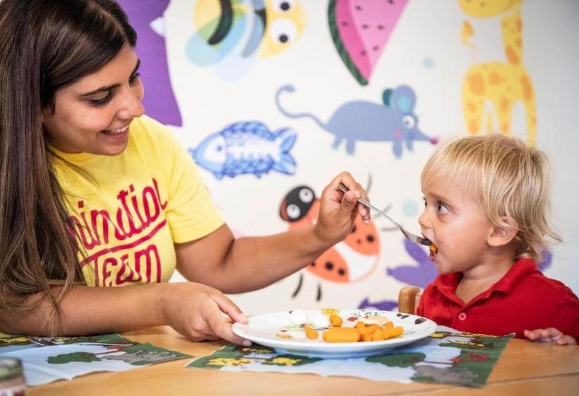 Hotel Biancaneve Family