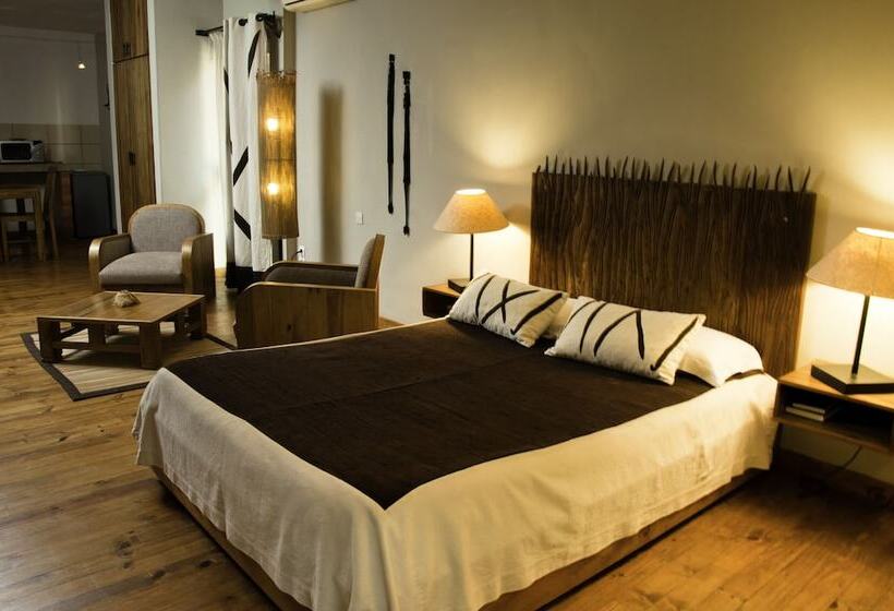 هتل Hôtel Restaurant Le Combava