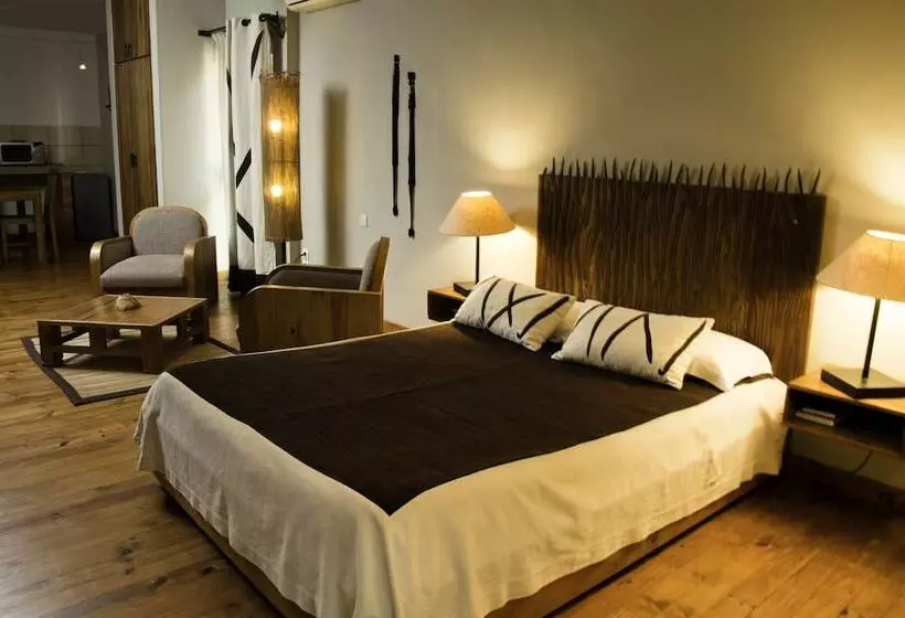 هتل Hôtel Restaurant Le Combava