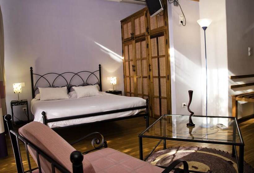 هتل Hôtel Restaurant Le Combava