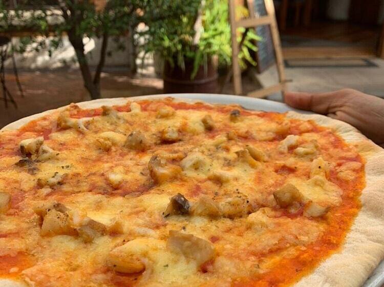 هتل Hôtel Restaurant Le Combava