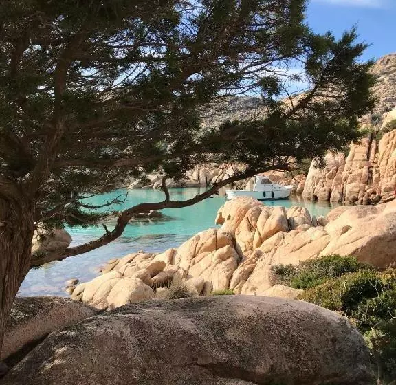 هتل La Lampara