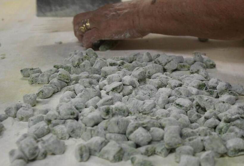 Отель La Torricella