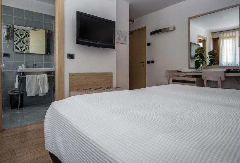 호텔 Residence Ristorante Ramandolo