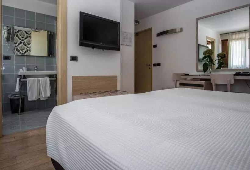 هتل Residence Ristorante Ramandolo
