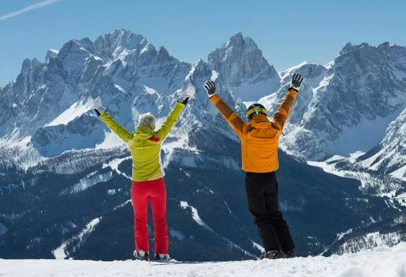 Hotelli Tre Cime Sesto   Sexten