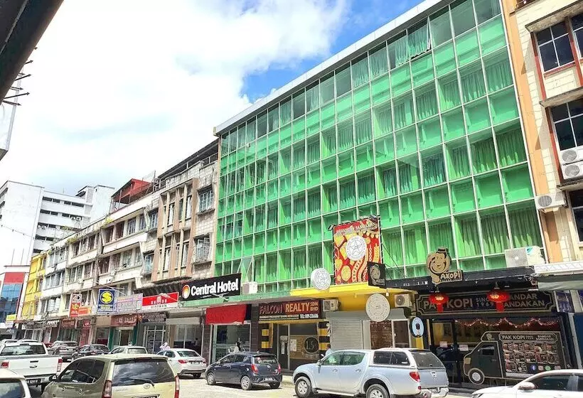 ホテル Capital O 90939 Sandakan Central