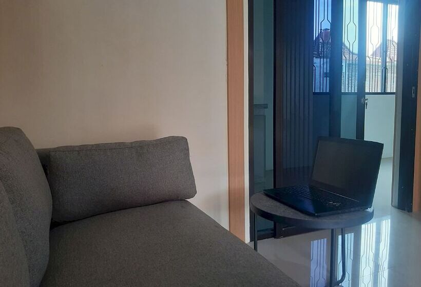 Hotel Capital O 93719 Homestay Omah Bidadari