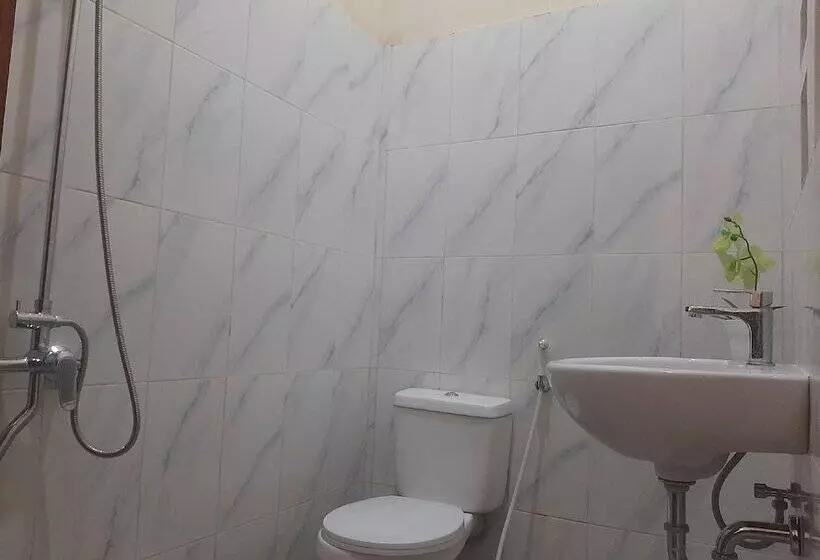 Hotelli Capital O 93719 Homestay Omah Bidadari