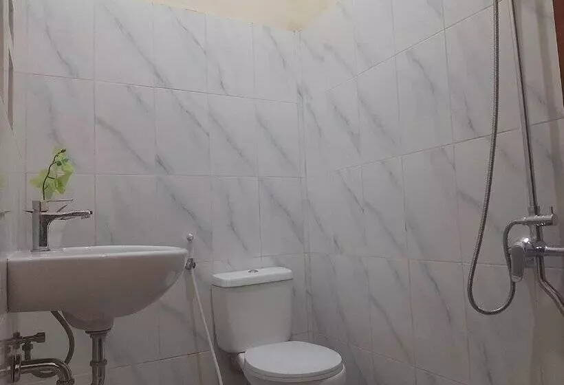 Hotelli Capital O 93719 Homestay Omah Bidadari