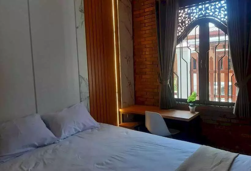 Hotelli Capital O 93719 Homestay Omah Bidadari