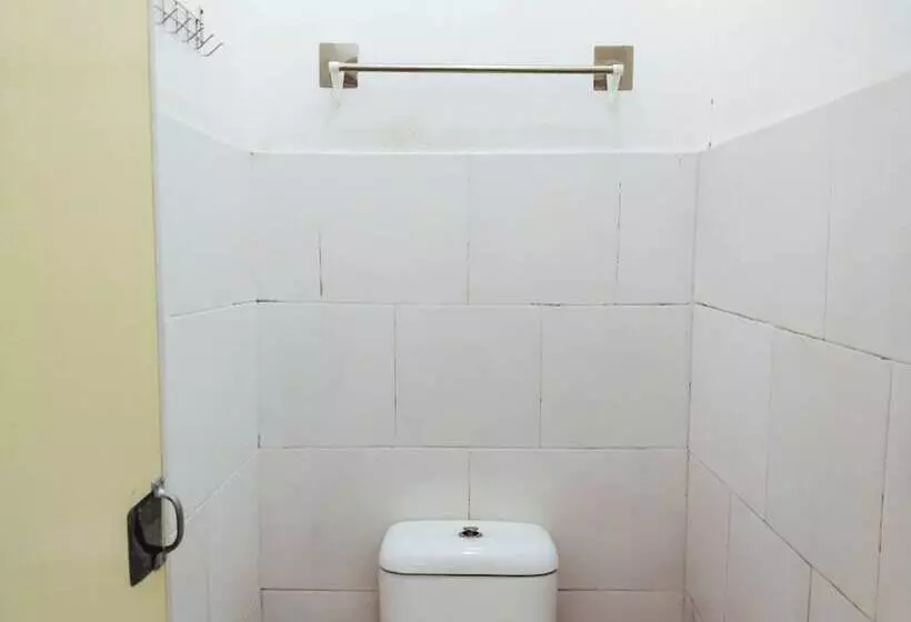 Hotel Eleven Guest House Syariah