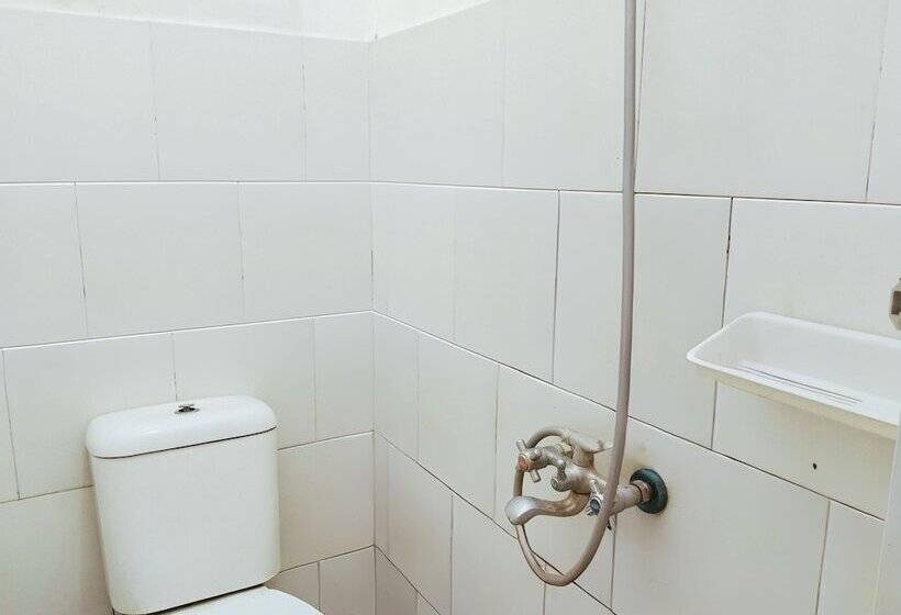 בית מלון כפרי Eleven Guest House Syariah