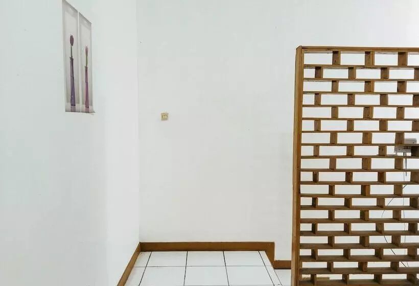 Hotel Eleven Guest House Syariah