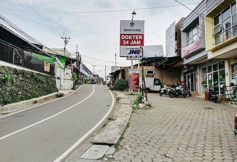 בית מלון כפרי Eleven Guest House Syariah