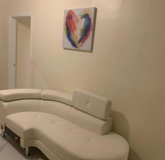 Hostel All Women Dorms Private Bathroom All Men Dorms No Mix Dorms Free Sunday Bbq Wifi Long Term S