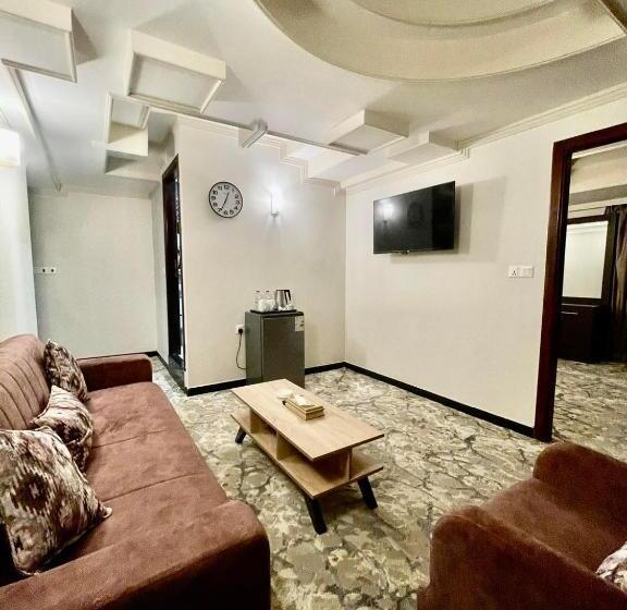 Al Sadier Place Hotel & Restaurant