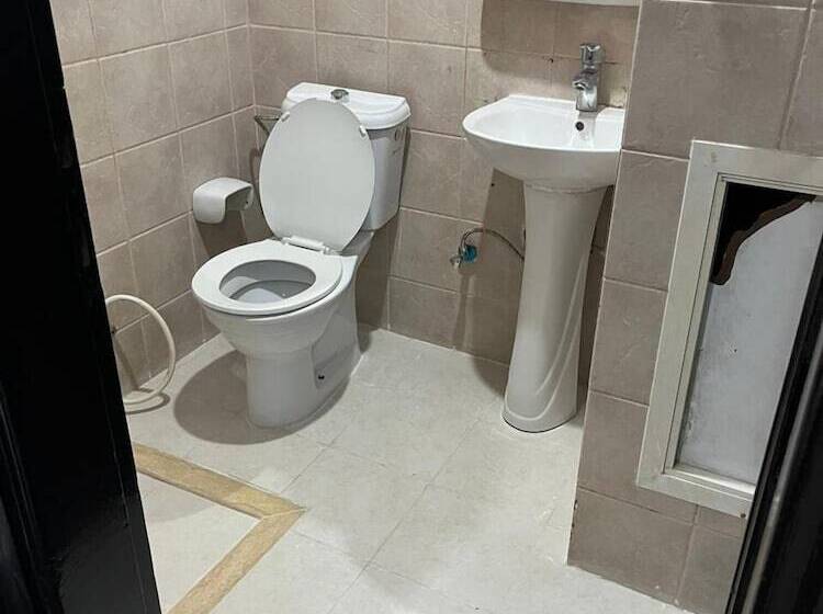 Отель Burj Al Diyafa Mubarak