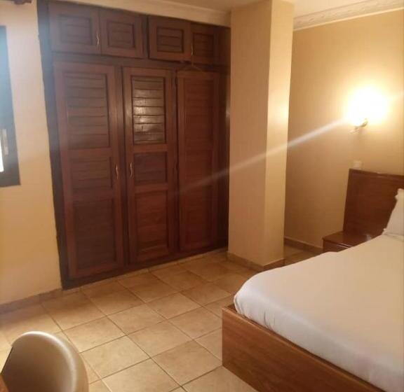 هتل Mako Palace Hôtel