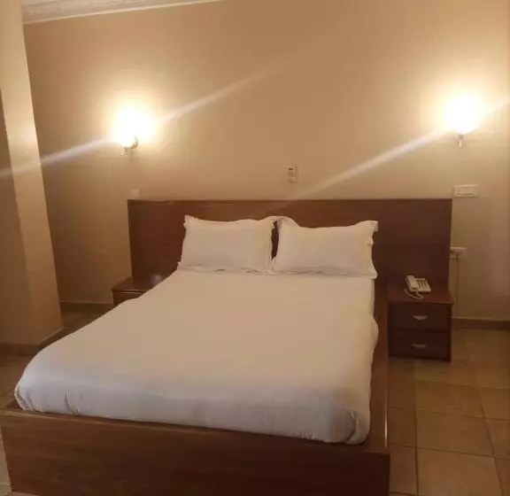 هتل Mako Palace Hôtel